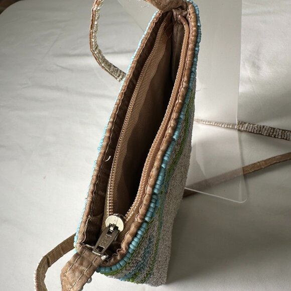 NEW Beaded Crossbody Bag - Picture 3 of 4